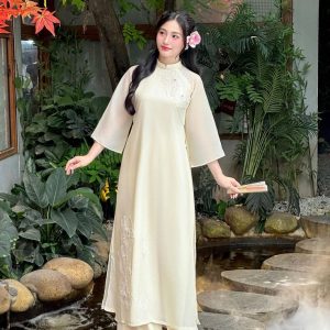 Áo dài truyền thống